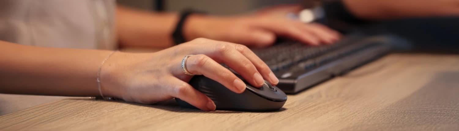 Salarisadministratie uitbesteden of zelf doen Salarisadministratie uitbesteden of zelf doen